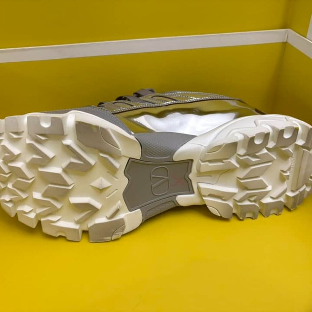 Valentino Garavani x Undercover Climber Sneaker - Picture 13 of 16